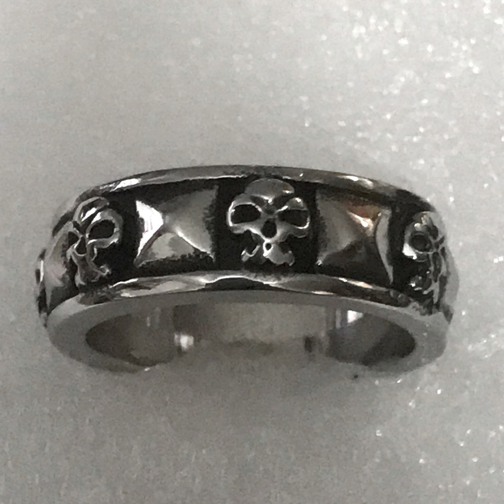 Men’s skull ring (Band)